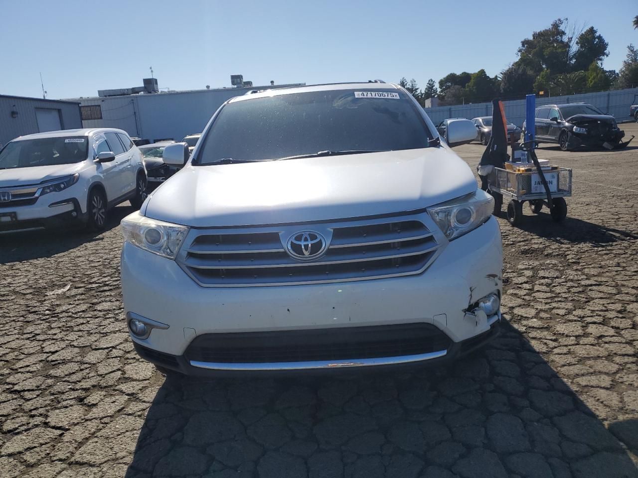 2012 Toyota Highlander VIN 5TDZK3EH8CS059008 Copart auction photo, front end / minor dent/scratches damage thumbnail 5