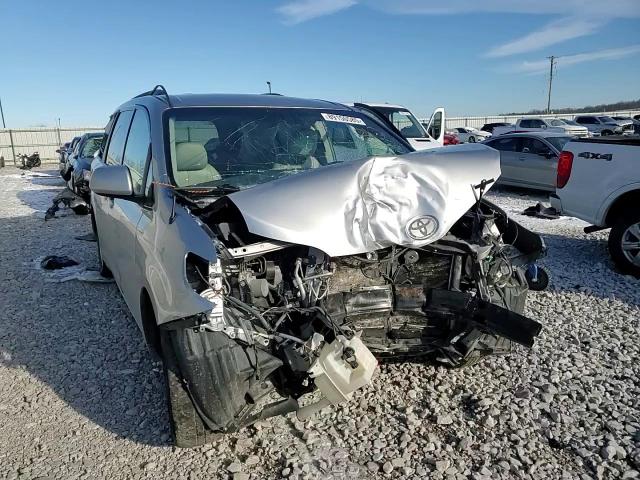 2011 Toyota Sienna VIN 5TDKK3DC2BS018315 Copart auction photo, front end damage thumbnail 11