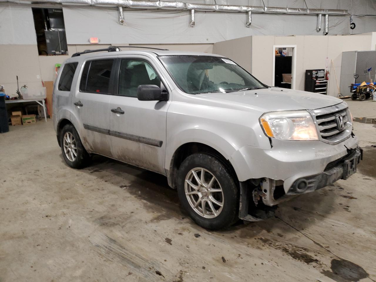 2015 Honda Pilot VIN 5FNYF4H23FB077230 Copart auction photo, all over damage thumbnail 4
