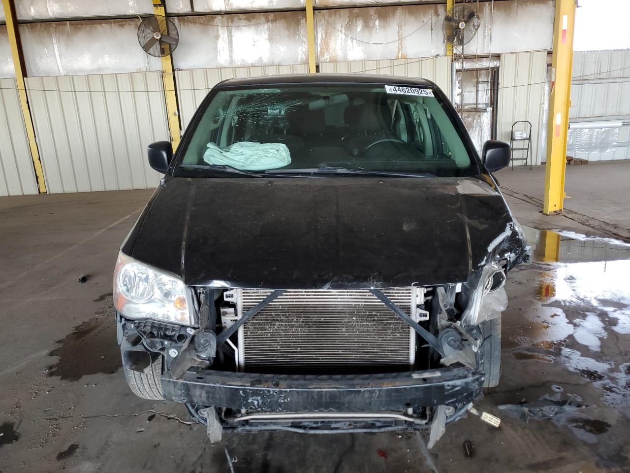 2015 Dodge Caravan VIN 2C4RDGBG5FR724182 Copart auction photo, front end damage thumbnail 5