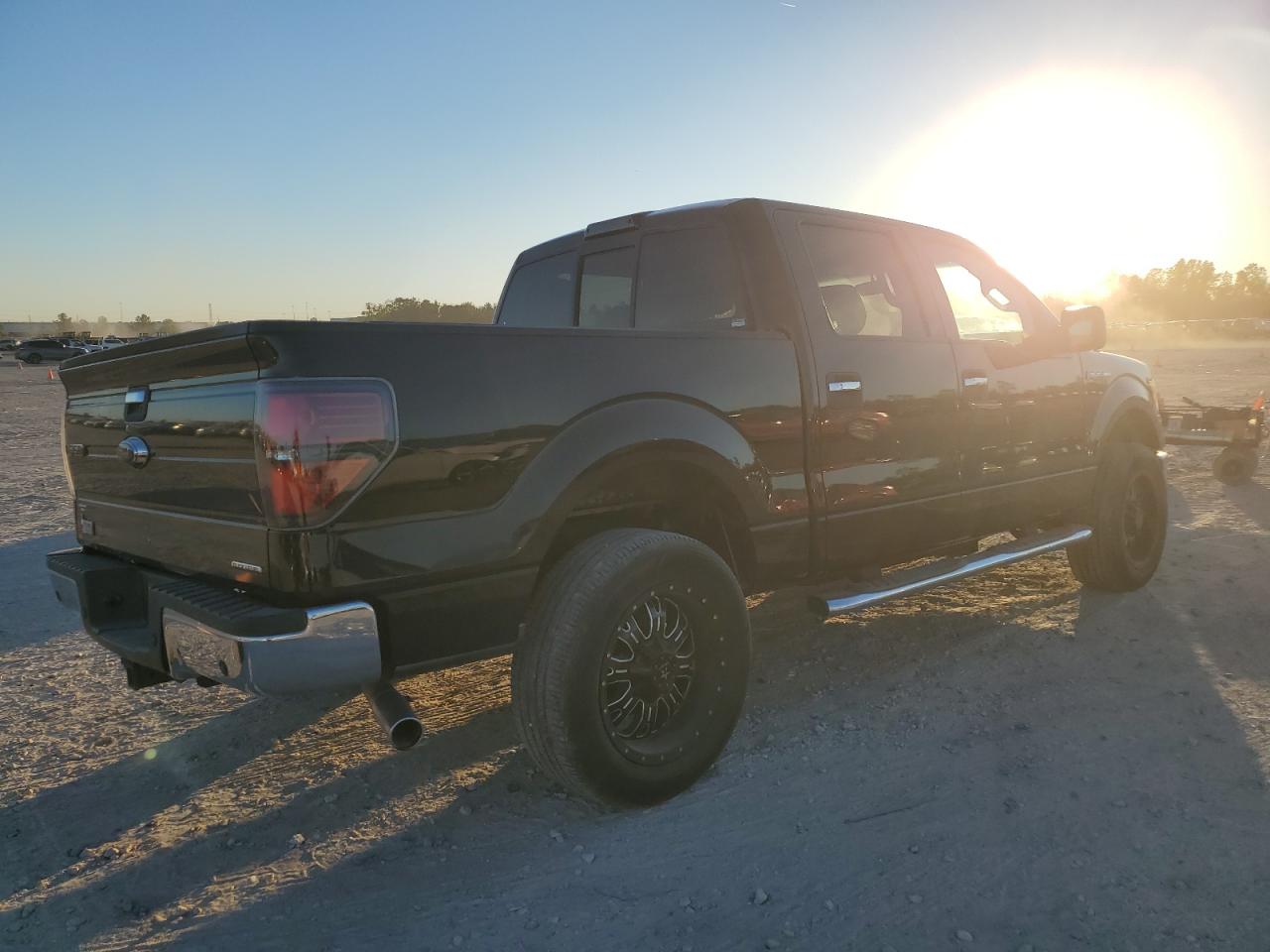 2014 Ford F-150 VIN 1FTFW1CF5EKF61059 Copart auction photo, front end damage thumbnail 3