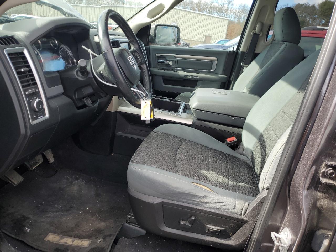 2015 RAM 1500 VIN 1C6RR7GT8FS705803 Copart auction photo, front end / minor dent/scratches damage thumbnail 7