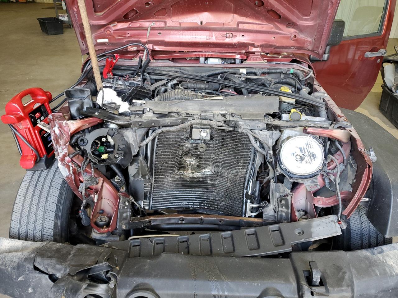 2007 Jeep Wrangler VIN 1J4GB39167L199550 Copart auction photo, front end / minor dent/scratches damage thumbnail 13