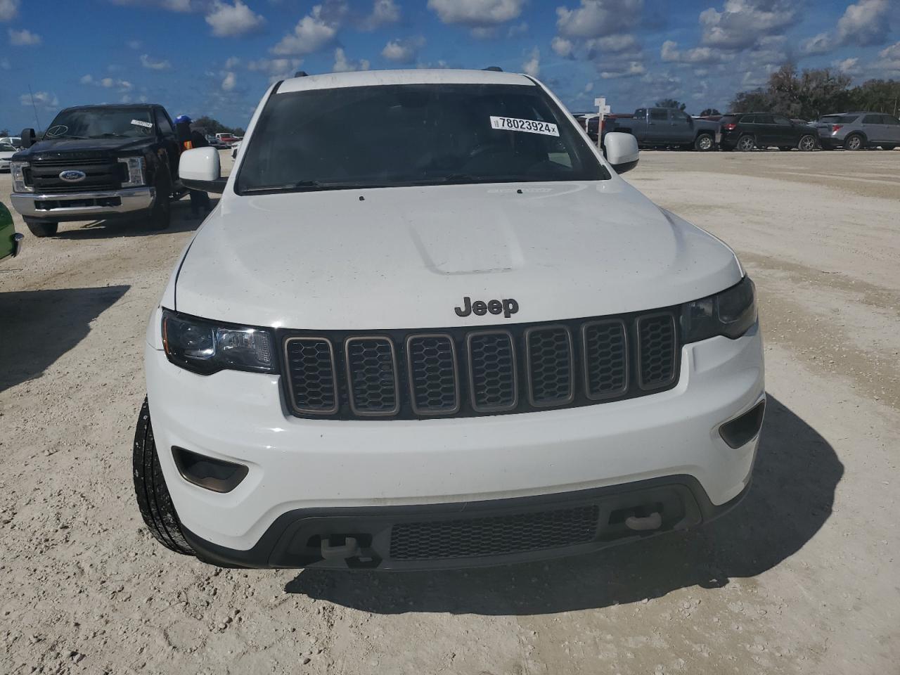 2016 Jeep Grand Cherokee VIN 1C4RJFAG1GC377867 Copart auction photo, water/flood damage thumbnail 5