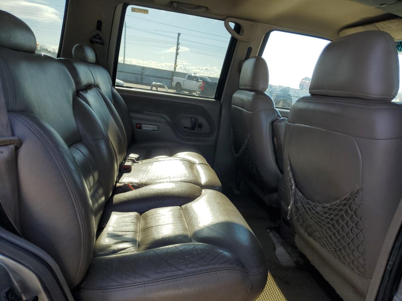 1999 Chevrolet Tahoe VIN 1GNEK13R4XJ458295 Copart auction photo, front end damage thumbnail 11