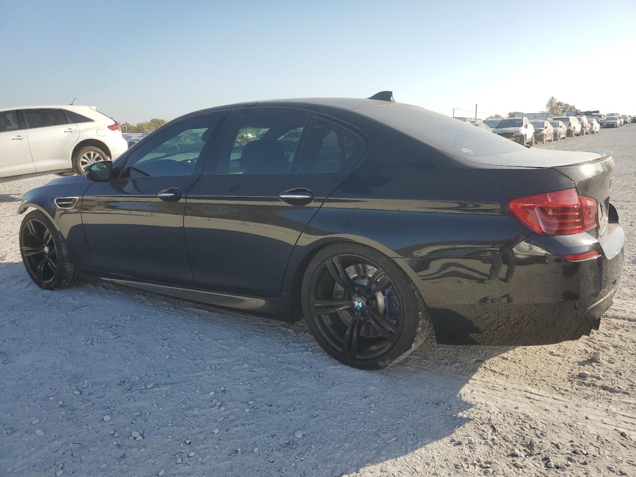 2015 BMW M5 VIN WBSFV9C52FD594673 Copart auction photo, front end damage thumbnail 2