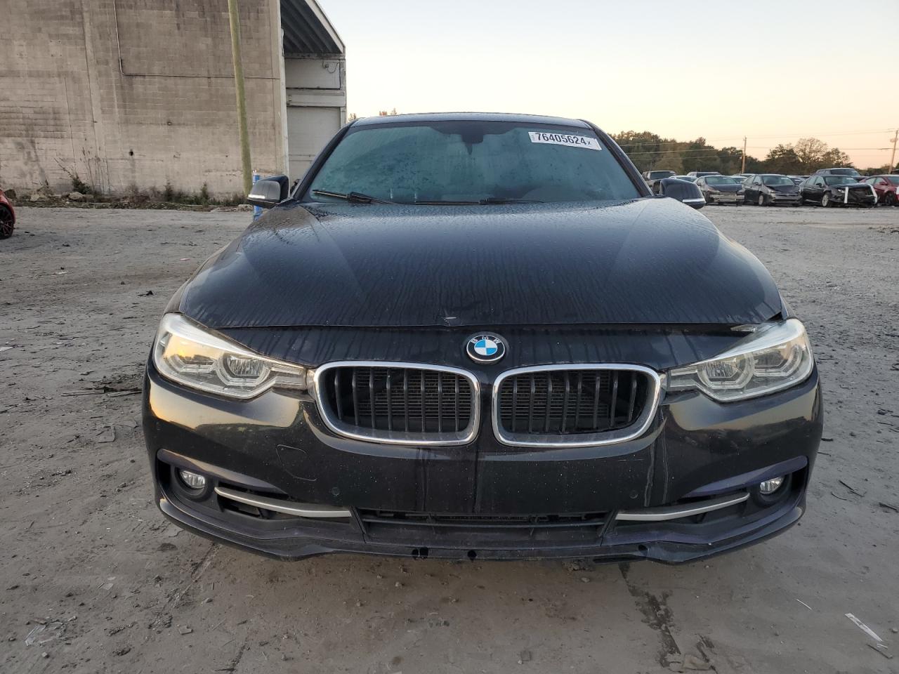 2016 BMW 3er VIN WBA8E3G54GNU01570 Copart auction photo, front end / rear end damage thumbnail 5