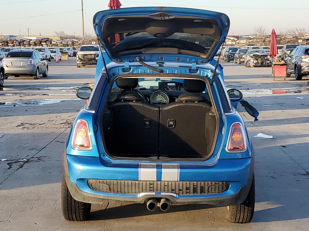 2009 MINI Cooper VIN WMWMF735X9TW80627 Copart auction photo, front end / undercarriage damage thumbnail 6