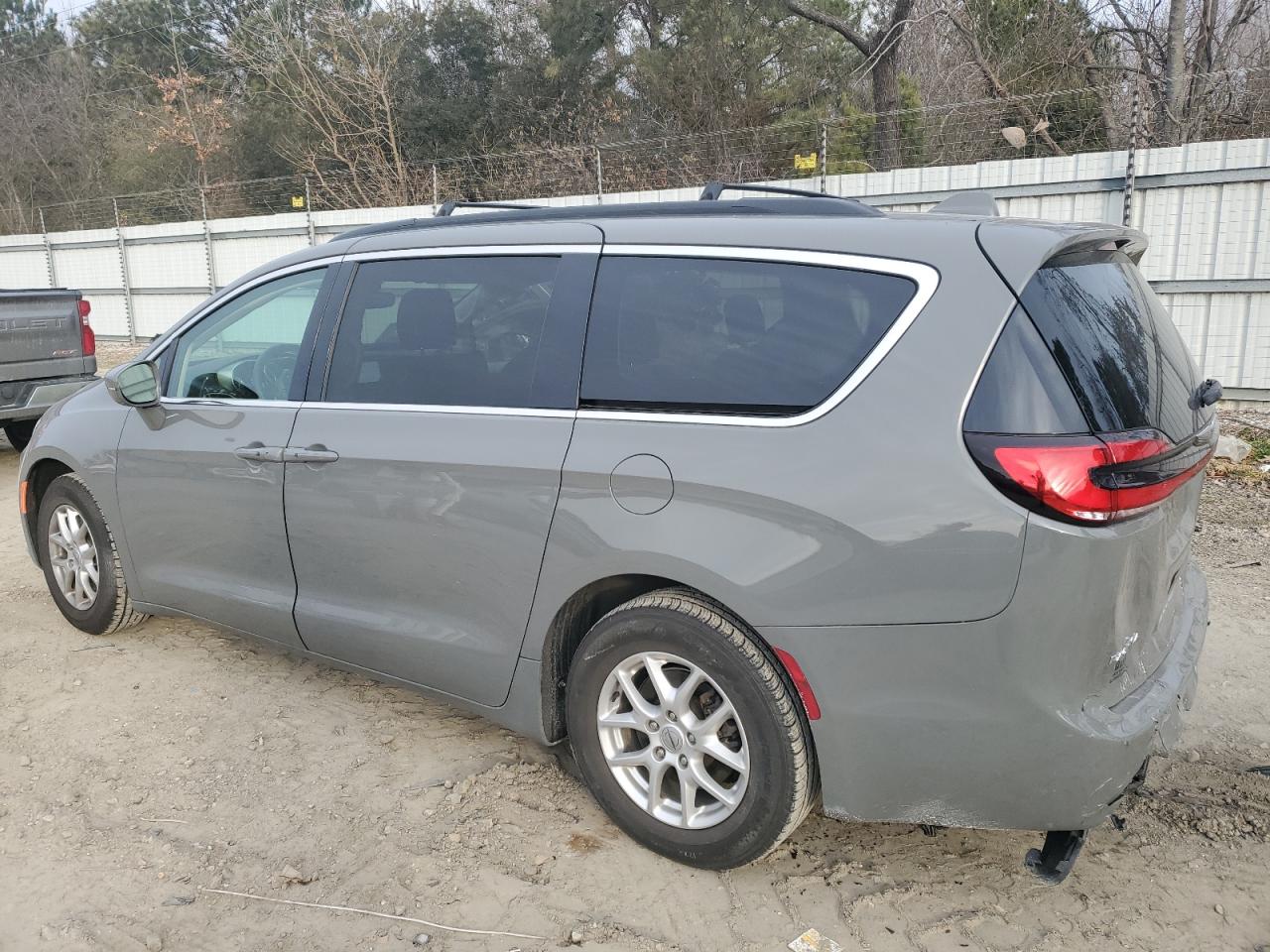 2022 Chrysler Pacifica VIN 2C4RC1BG3NR178349 Copart auction photo, rear end / minor dent/scratches damage thumbnail 2