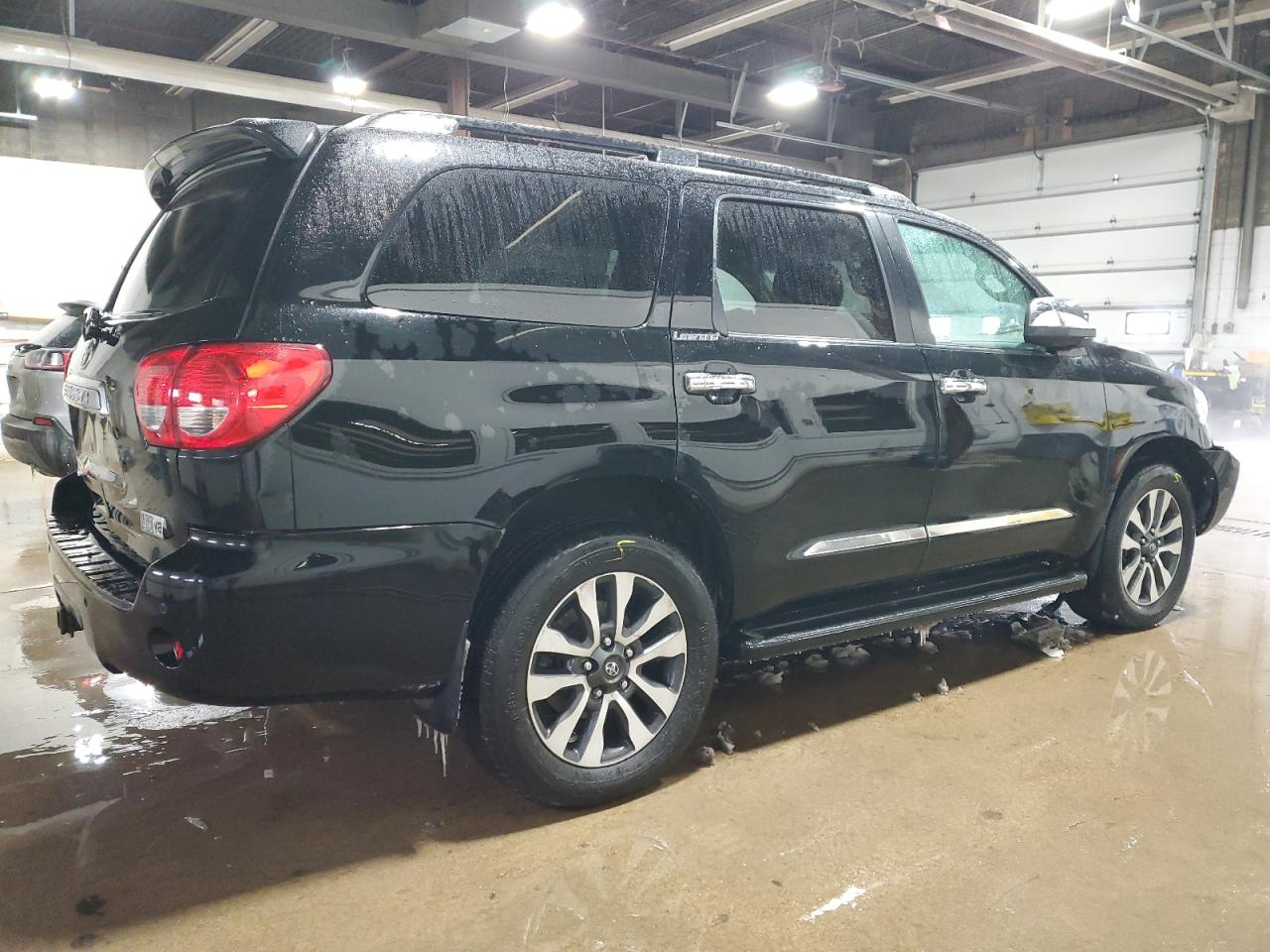 2010 Toyota Sequoia VIN 5TDJY5G15AS028318 Copart auction photo, front end damage thumbnail 3