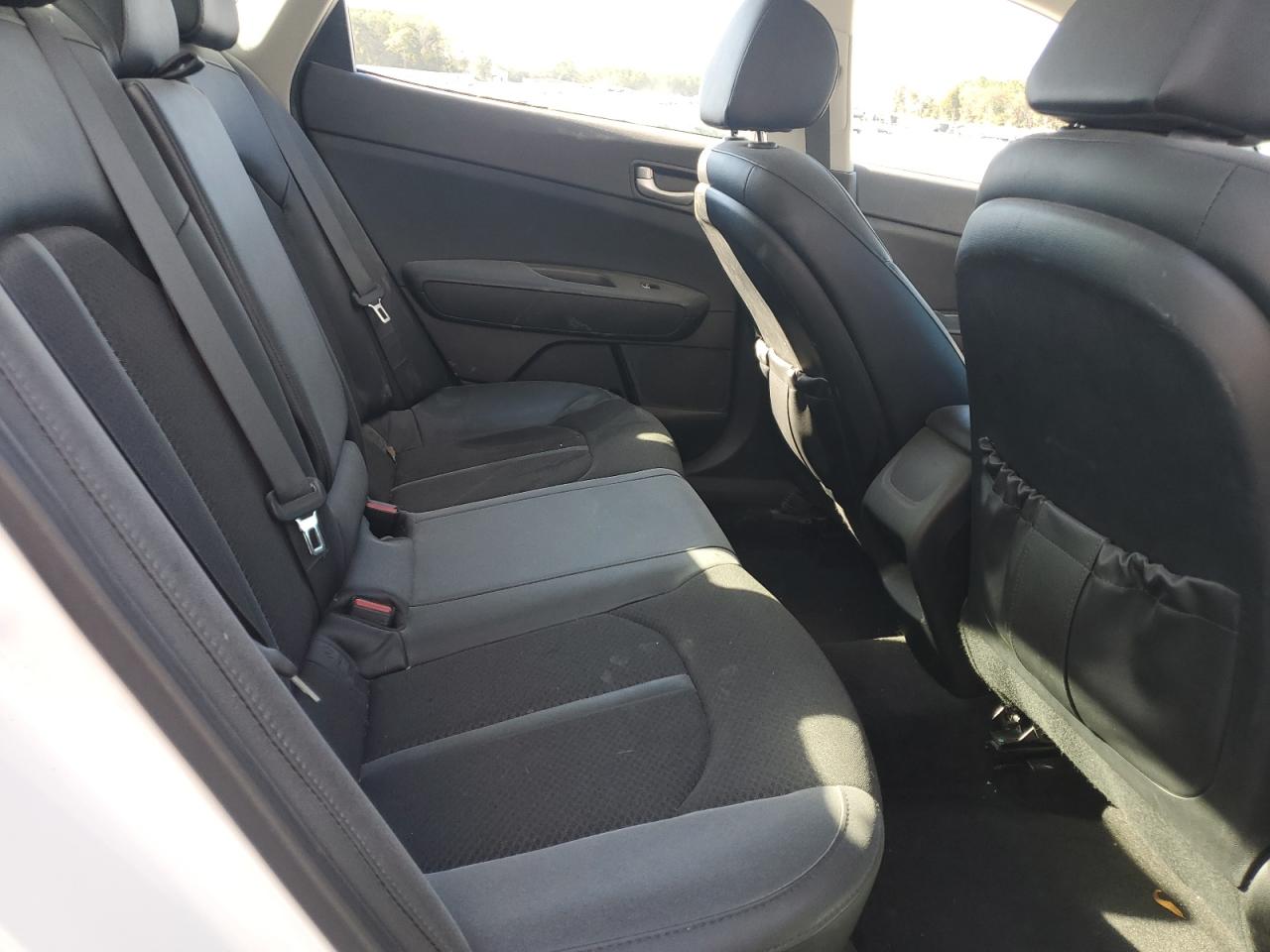 2018 KIA Optima VIN 5XXGT4L38JG236561 Copart auction photo, front end / minor dent/scratches damage thumbnail 10