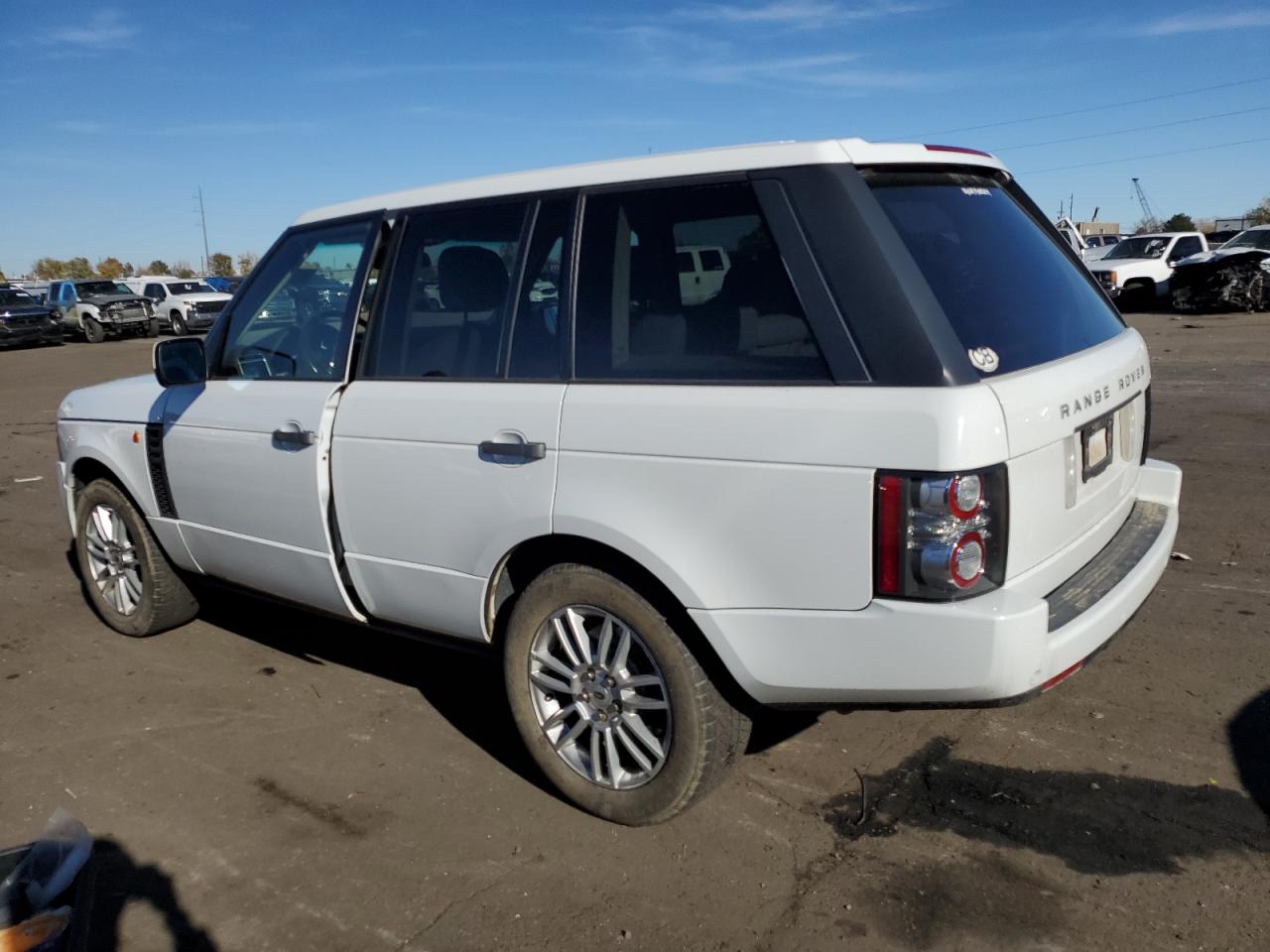 2011 Land Rover Range Rover VIN SALME1D46BA343990 Copart auction photo, minor dent/scratches damage thumbnail 2