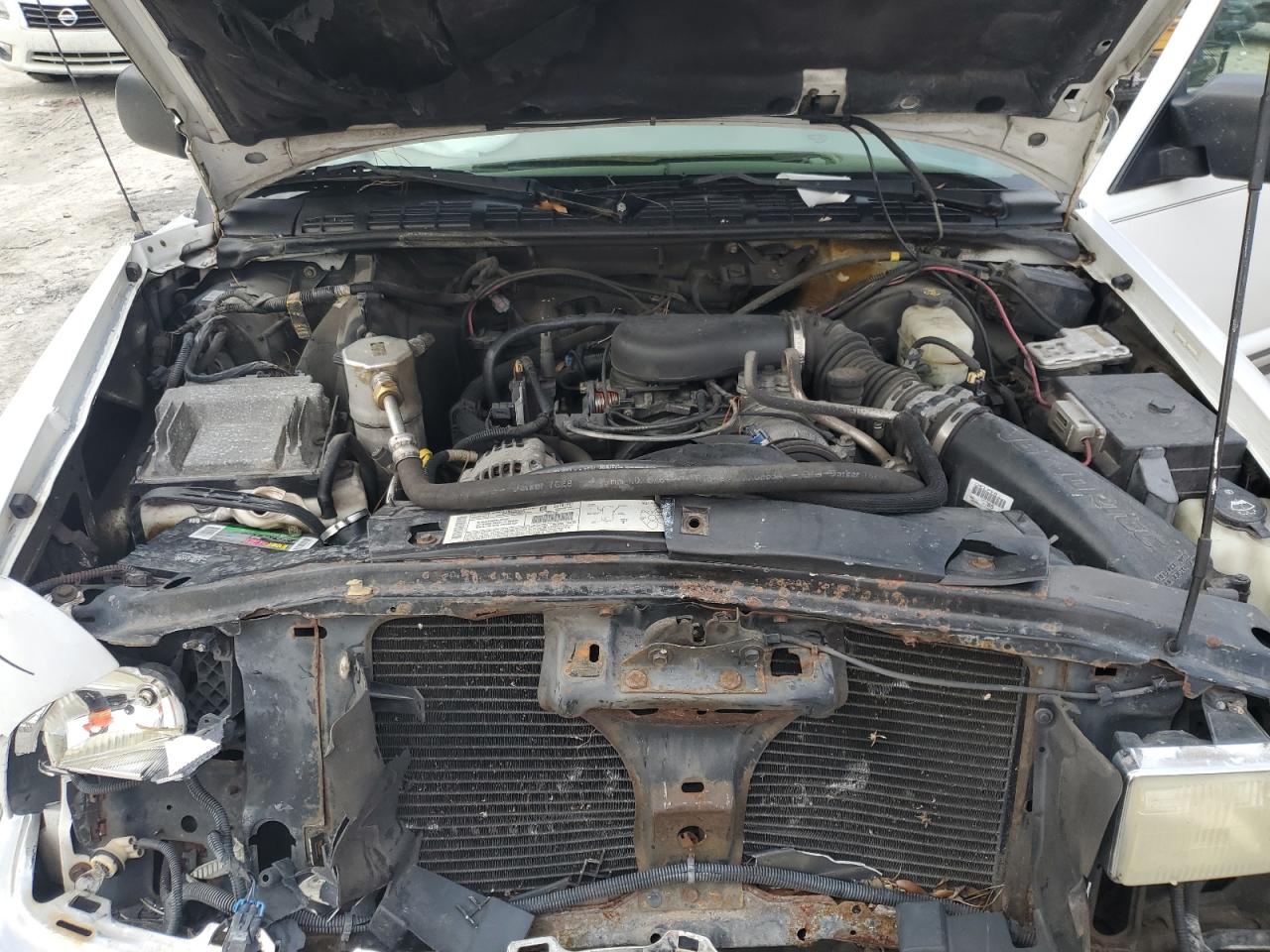 2003 Chevrolet S-10 Pickup VIN 1GCCS19X938242711 Copart auction photo, frame damage / front end damage thumbnail 11
