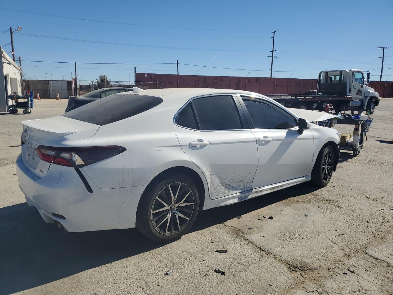 2022 Toyota Camry VIN 4T1G11AK2NU717559 Copart auction photo, front end damage thumbnail 3