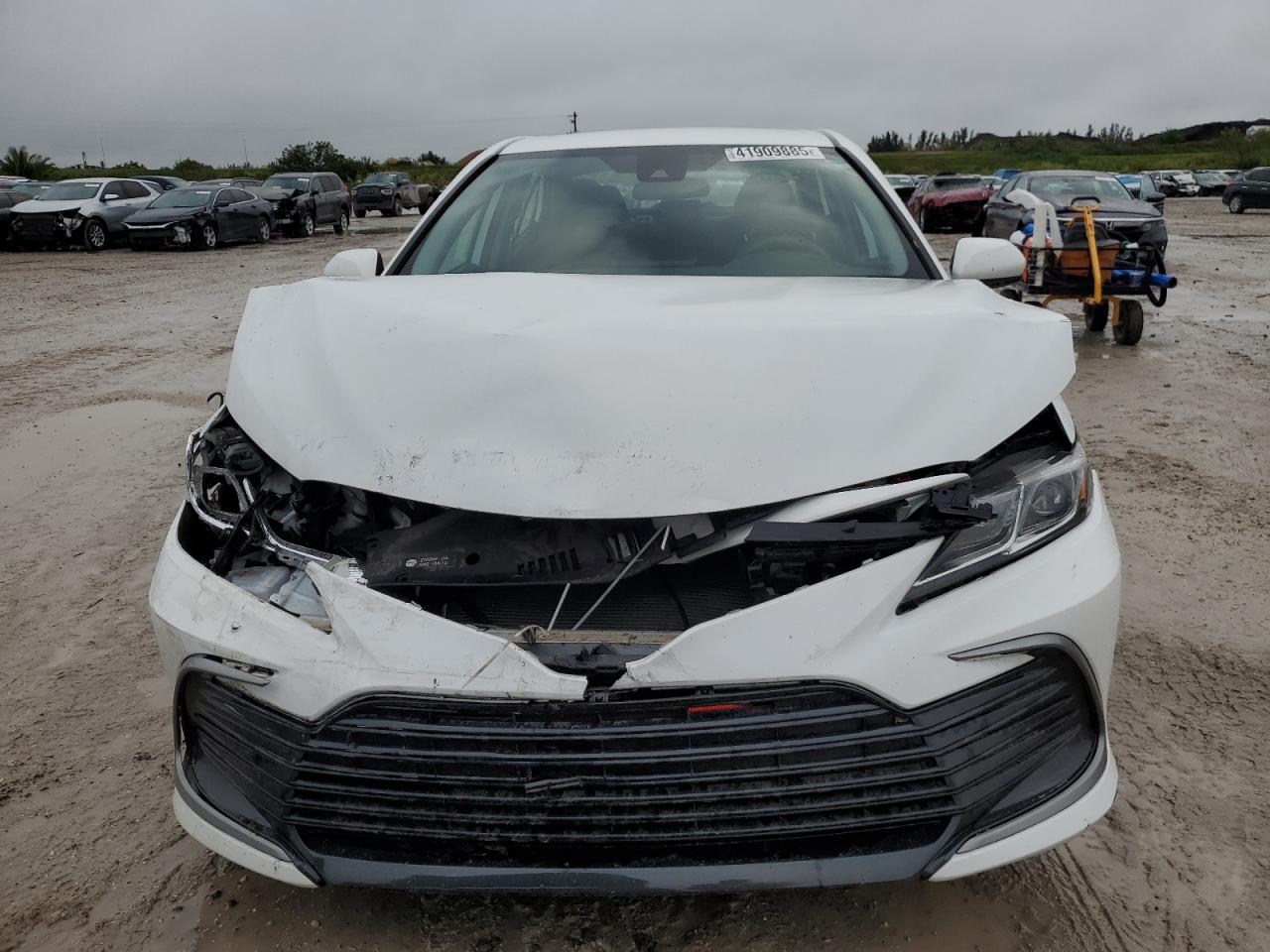 2021 Toyota Camry VIN 4T1C11AK5MU415292 Copart auction photo, front end damage thumbnail 5