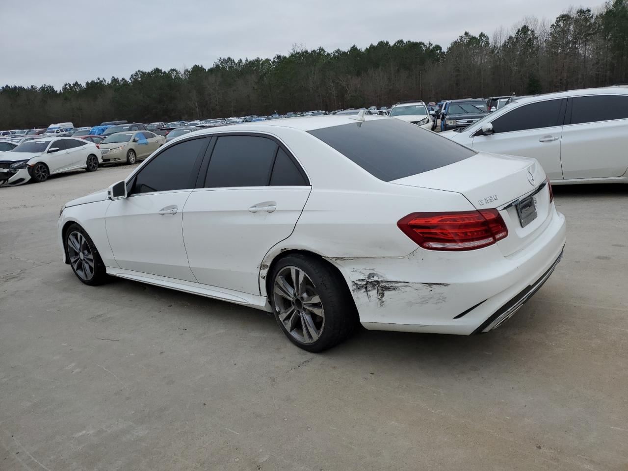 2014 Mercedes-Benz E-klasse VIN WDDHF5KB9EA826947 Copart auction photo, rear end damage thumbnail 2