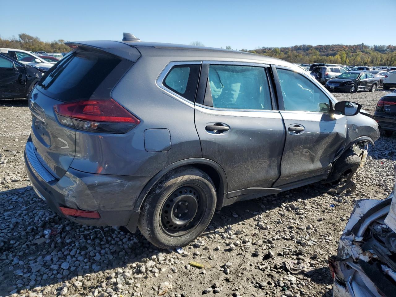 2018 Nissan Rogue VIN 5N1AT2MT3JC764285 Copart auction photo, front end / side damage thumbnail 3