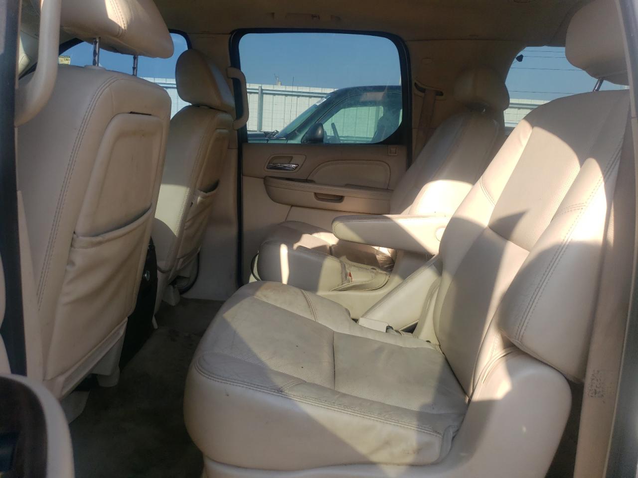 2007 Cadillac Escalade VIN 1GYFK66867R243848 Copart auction photo, minor dent/scratches damage thumbnail 11