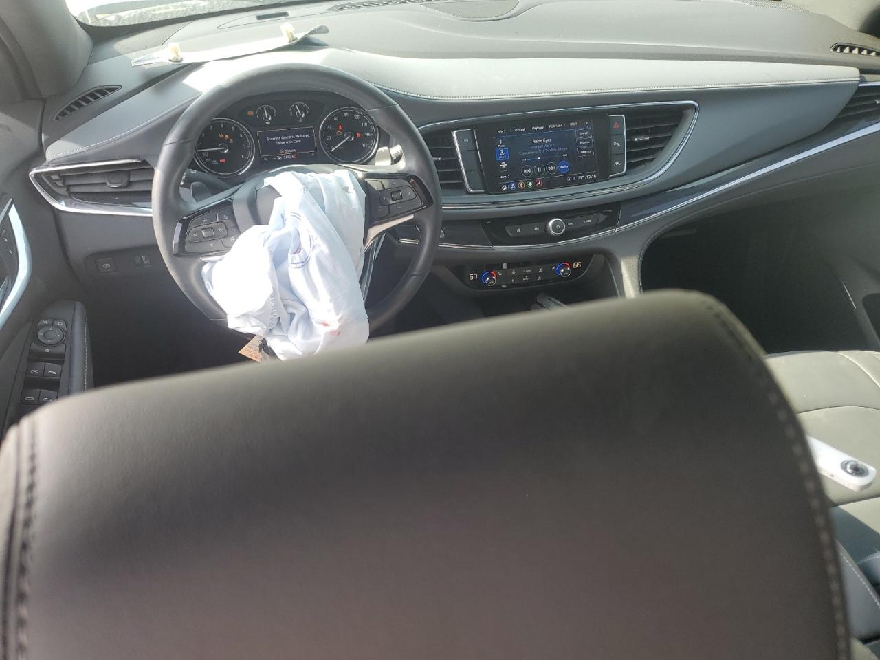 2022 Buick Enclave VIN 5GAERBKW8NJ127641 Copart auction photo, front end / minor dent/scratches damage thumbnail 8