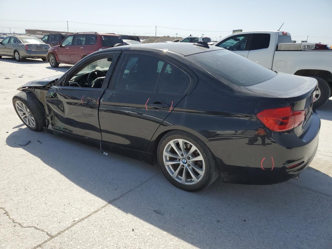 2018 BMW 3er VIN WBA8E1G5XJNU91447 Copart auction photo, front end / side damage thumbnail 2