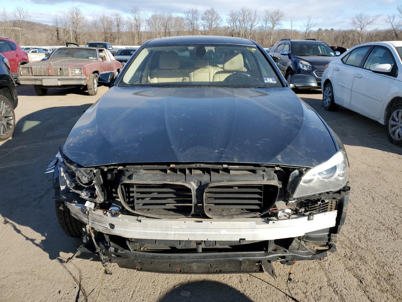2011 BMW 5er VIN WBAFR1C5XBC749139 Copart auction photo, front end / minor dent/scratches damage thumbnail 5