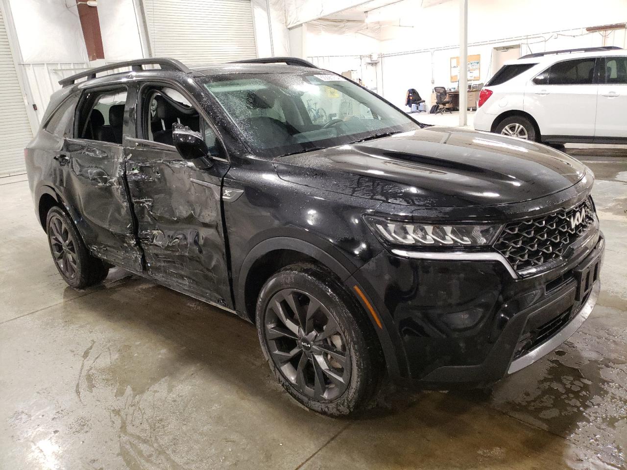 2023 KIA Sorento VIN 5XYRHDLF6PG218746 Copart auction photo, side / front end damage thumbnail 4