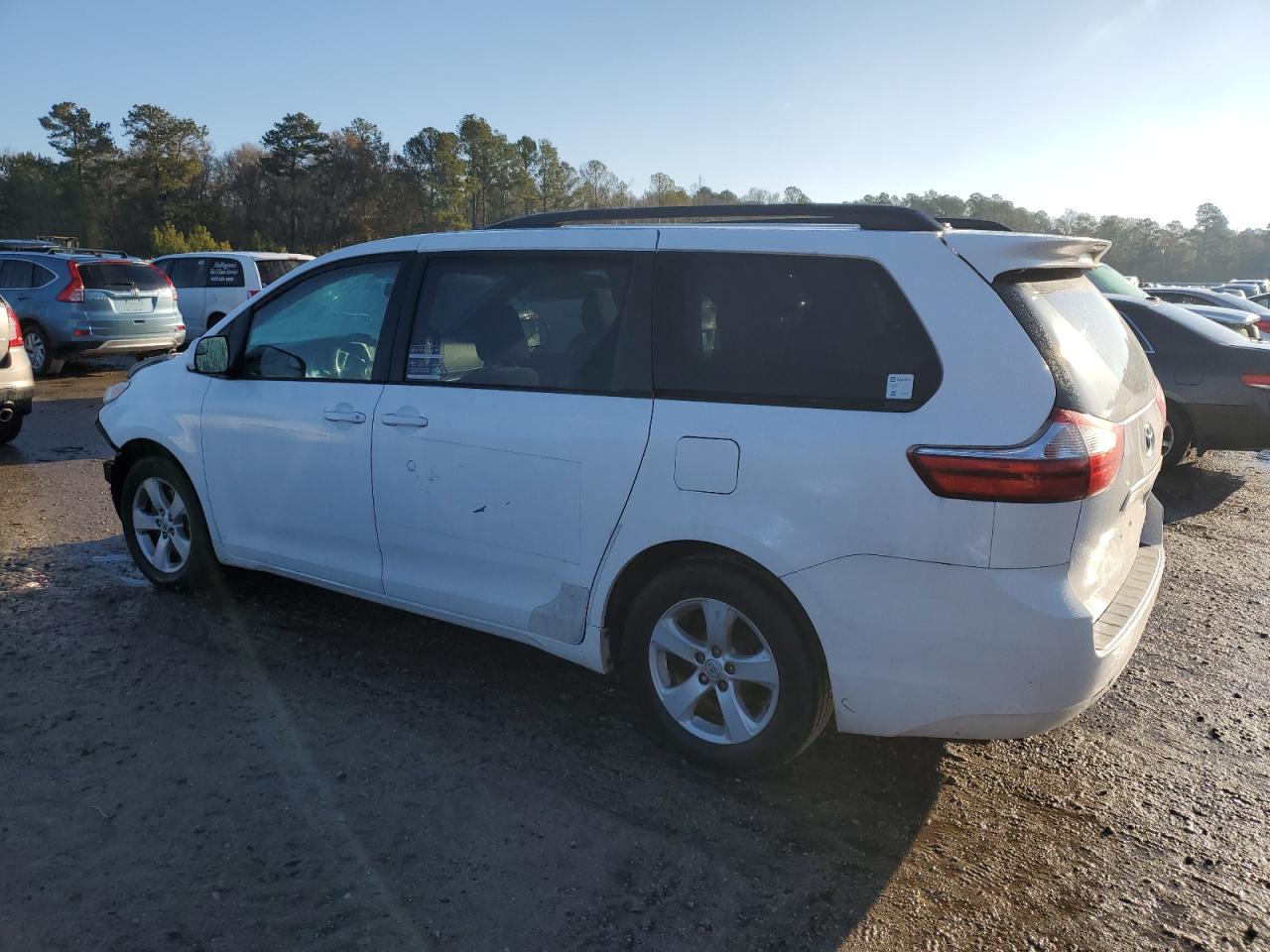 2015 Toyota Sienna VIN 5TDKK3DC8FS574201 Copart auction photo, front end damage thumbnail 2