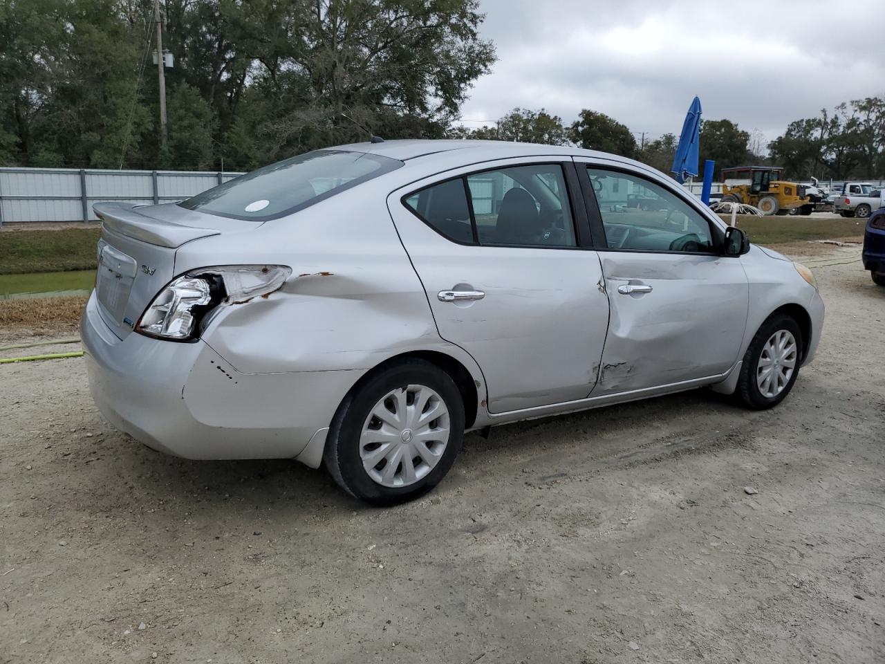 2013 Nissan Versa VIN 3N1CN7AP0DL832534 Copart auction photo, all over damage thumbnail 3