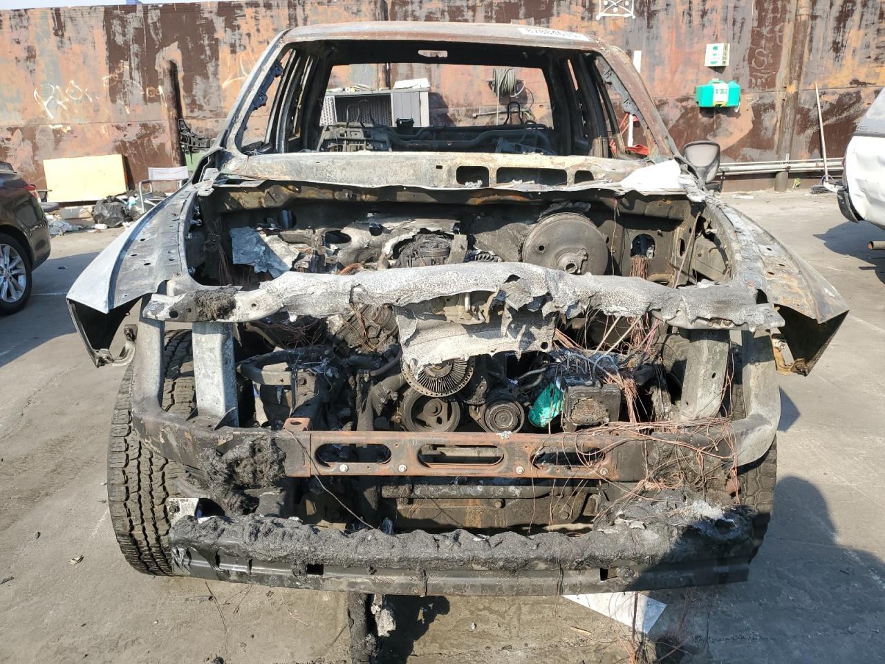 2015 RAM 1500 VIN 1C6RR6FTXFS522947 Copart auction photo, burn / burn - interior damage thumbnail 5