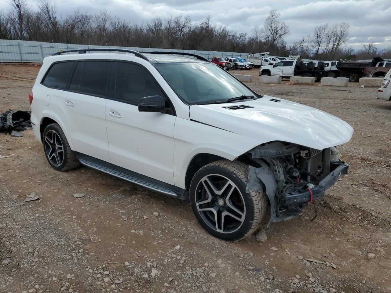 2017 Mercedes-Benz GLS-klasse VIN 4JGDF7DE7HA891193 Copart auction photo, front end / minor dent/scratches damage thumbnail 4