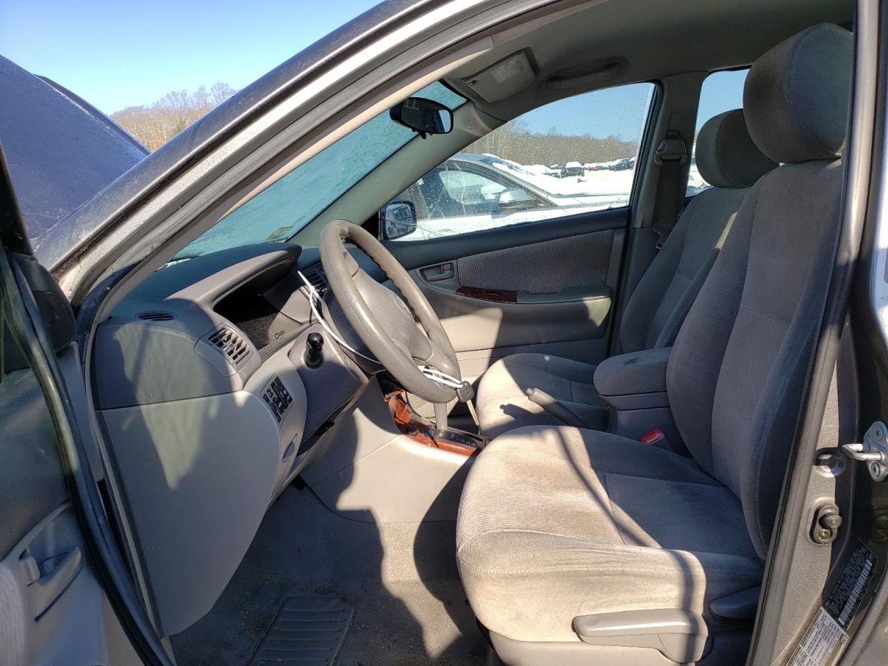 2005 Toyota Corolla VIN 2T1BR30E35C383313 Copart auction photo, front end / side damage thumbnail 7