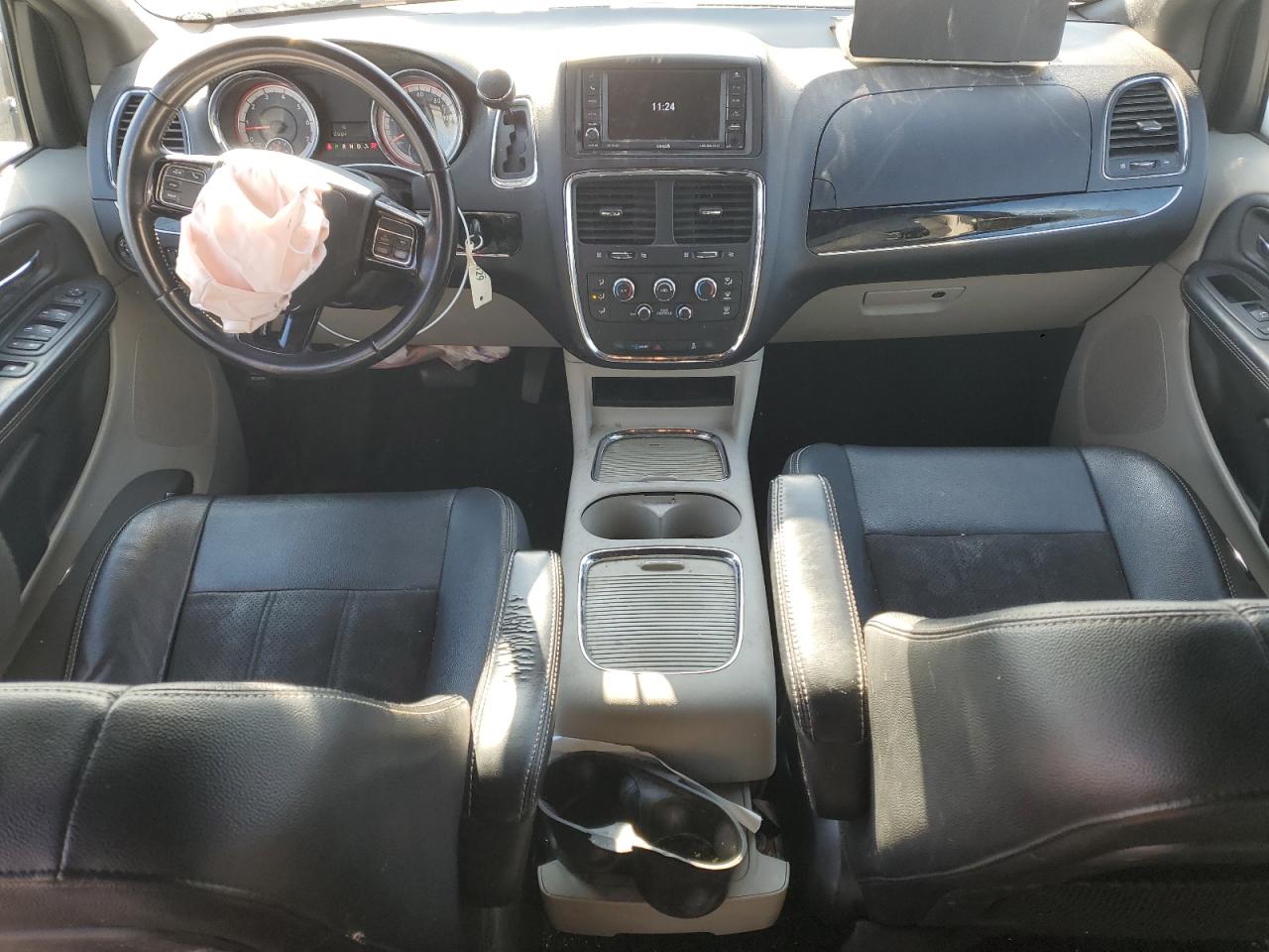 2019 Dodge Caravan VIN 2C4RDGCG4KR775746 Copart auction photo, front end / minor dent/scratches damage thumbnail 8