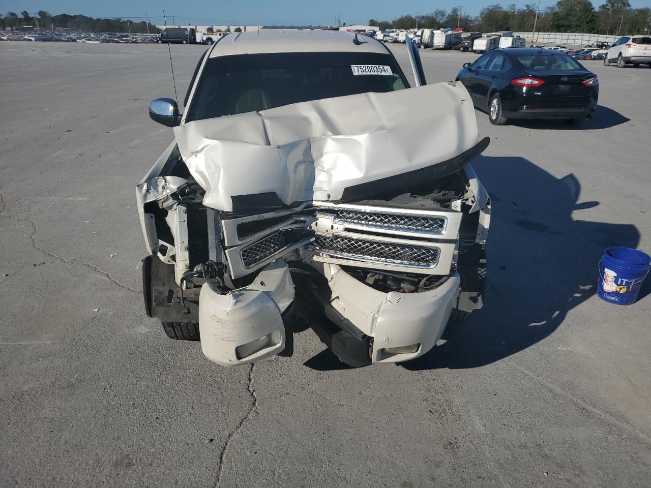 2013 Chevrolet Silverado VIN 3GCPKTE75DG196096 Copart auction photo, front end damage thumbnail 13