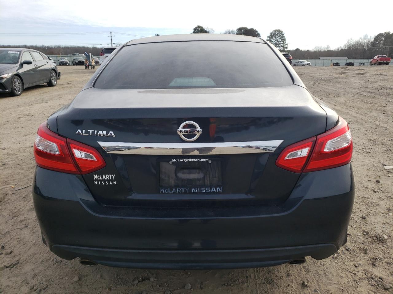 2017 Nissan Altima VIN 1N4AL3APXHC113589 Copart auction photo, front end damage thumbnail 6