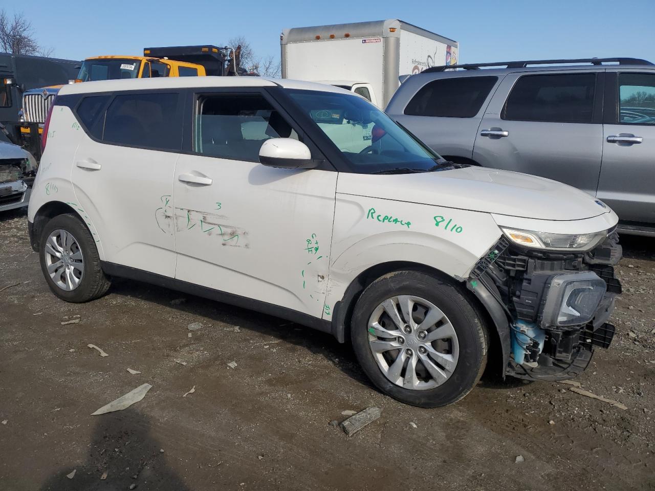 2020 KIA Soul VIN KNDJ23AU3L7724942 Copart auction photo, front end / minor dent/scratches damage thumbnail 4