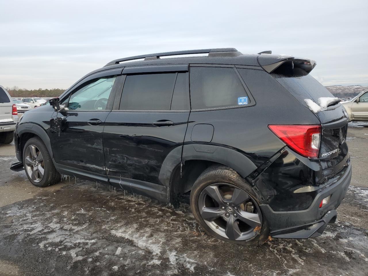 2021 Honda Passport VIN 5FNYF8H96MB007268 Copart auction photo, all over damage thumbnail 2