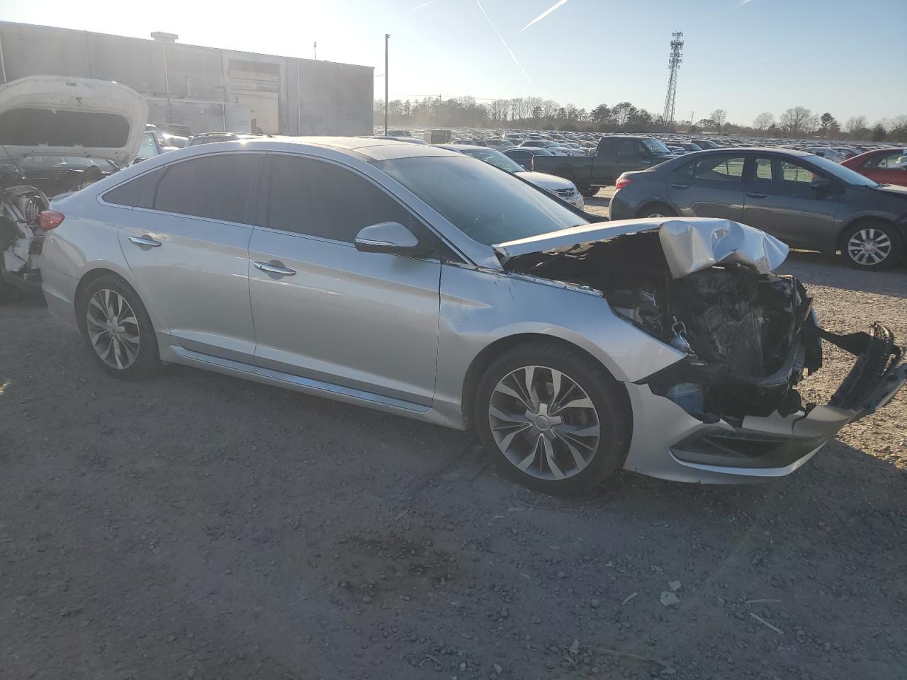 2015 Hyundai Sonata VIN 5NPE34AB5FH182682 Copart auction photo, front end / minor dent/scratches damage thumbnail 4
