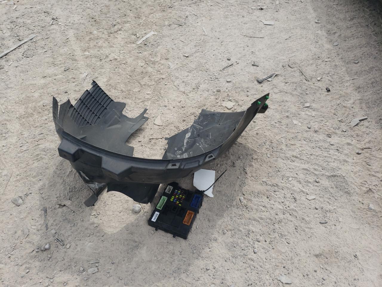 2016 Ford Escape VIN 1FMCU0G92GUC35911 Copart auction photo, rear end / side damage thumbnail 15