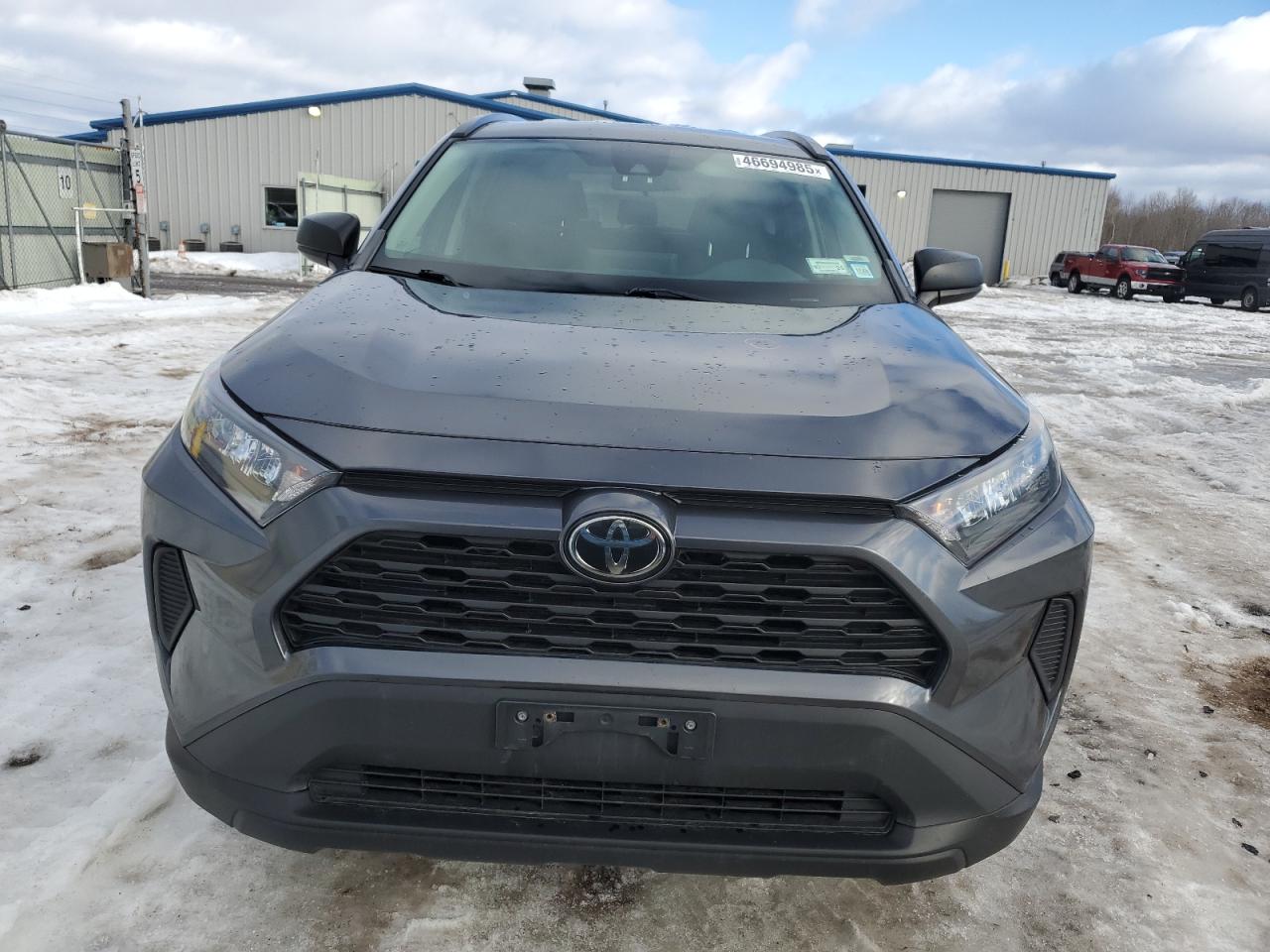 2019 Toyota RAV 4 VIN 2T3F1RFV5KC049032 Copart auction photo, rear end / minor dent/scratches damage thumbnail 5