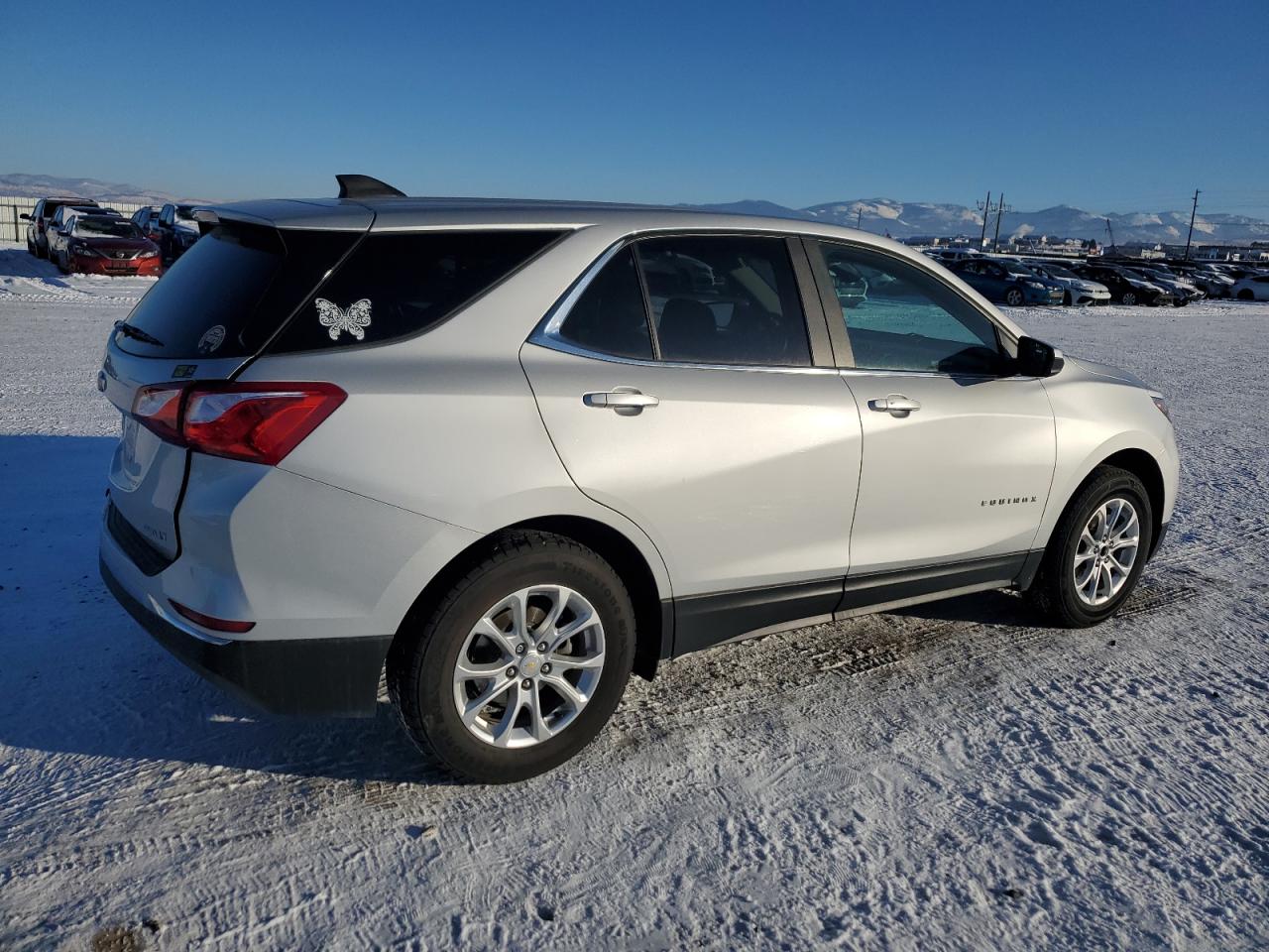2021 Chevrolet Equinox VIN 2GNAXUEV9M6164556 Copart auction photo, rear end / minor dent/scratches damage thumbnail 3
