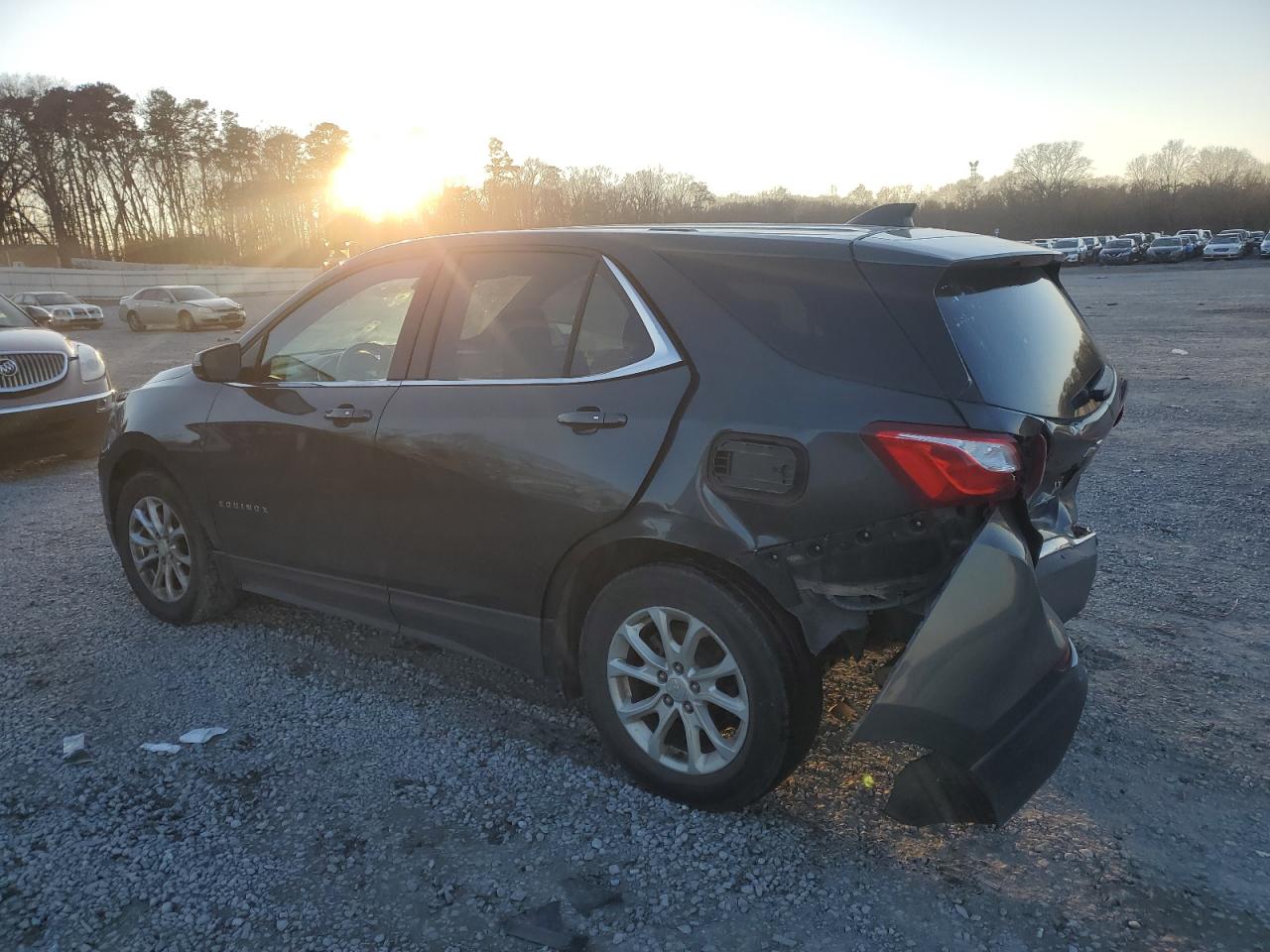2018 Chevrolet Equinox VIN 3GNAXJEVXJS643550 Copart auction photo, rear end / front end damage thumbnail 2