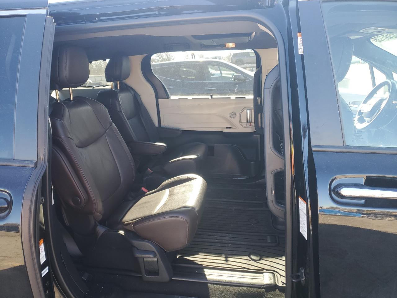2021 Toyota Sienna VIN 5TDESKFC8MS038348 Copart auction photo, front end damage thumbnail 11