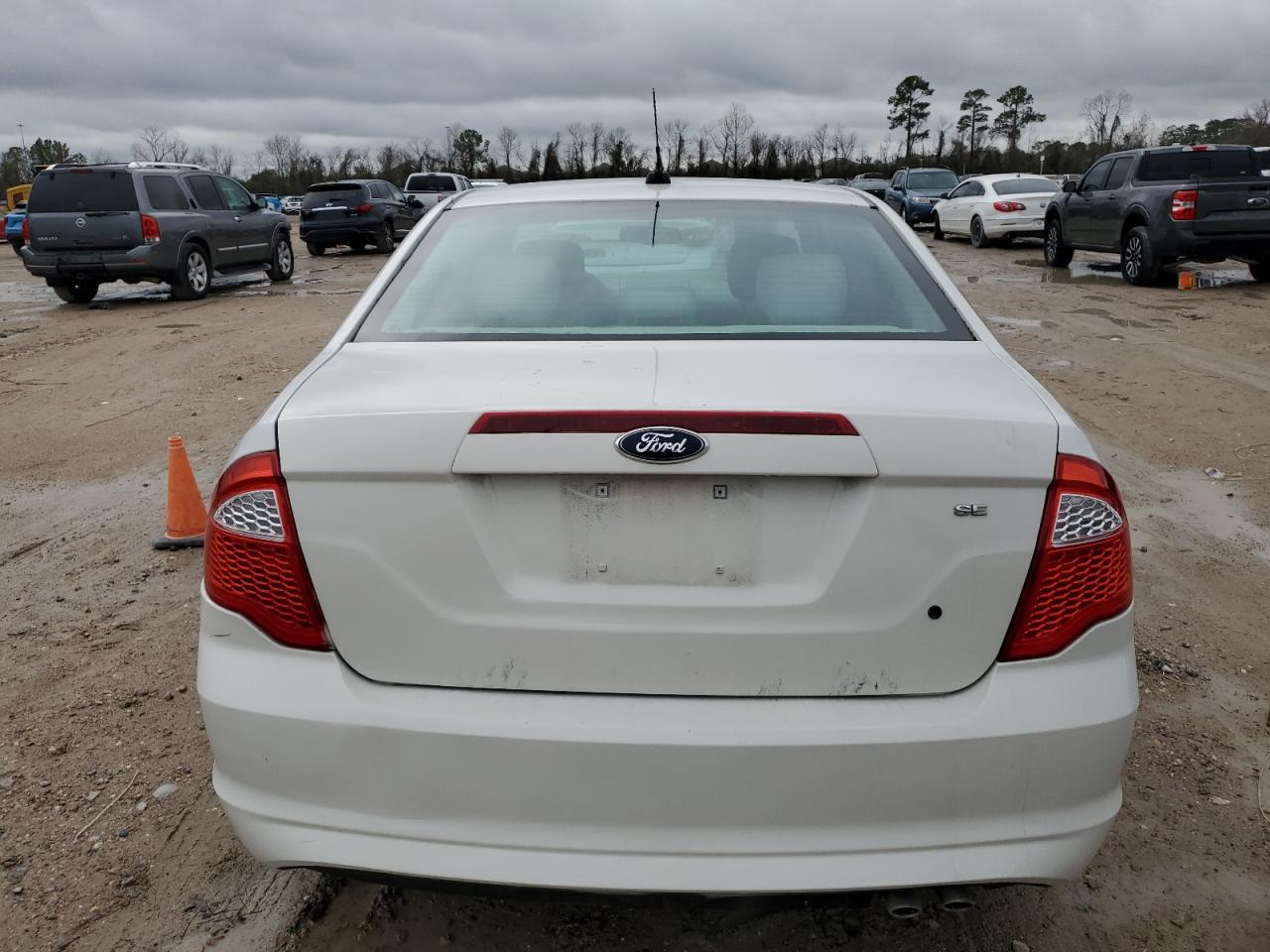 2011 Ford Fusion VIN 3FAHP0HA5BR220626 Copart auction photo, front end / minor dent/scratches damage thumbnail 6