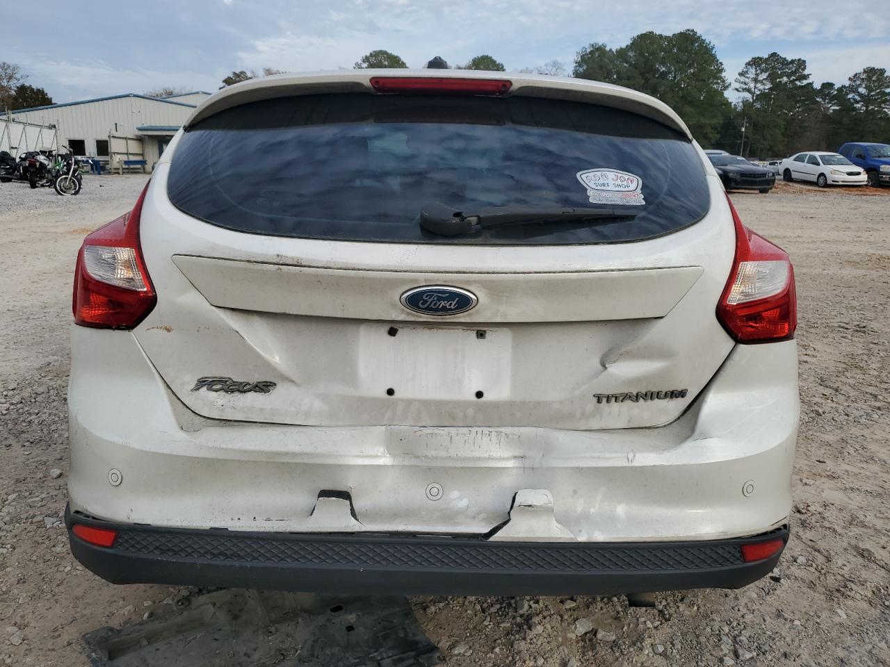 2012 Ford Focus VIN 1FAHP3N2XCL132198 Copart auction photo, rear end / side damage thumbnail 6