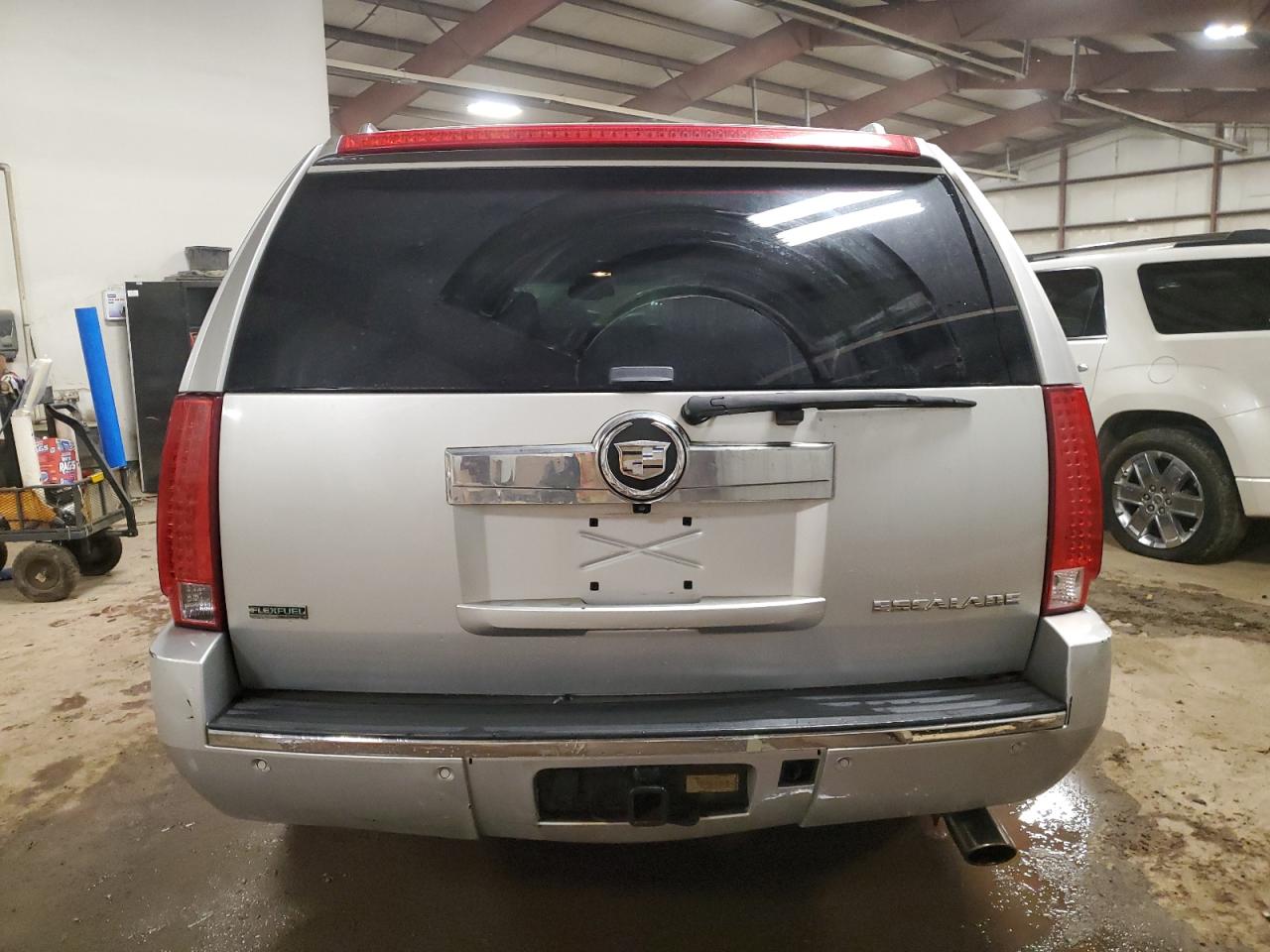 2011 Cadillac Escalade VIN 1GYS4HEF2BR344981 Copart auction photo, side / front end damage thumbnail 6