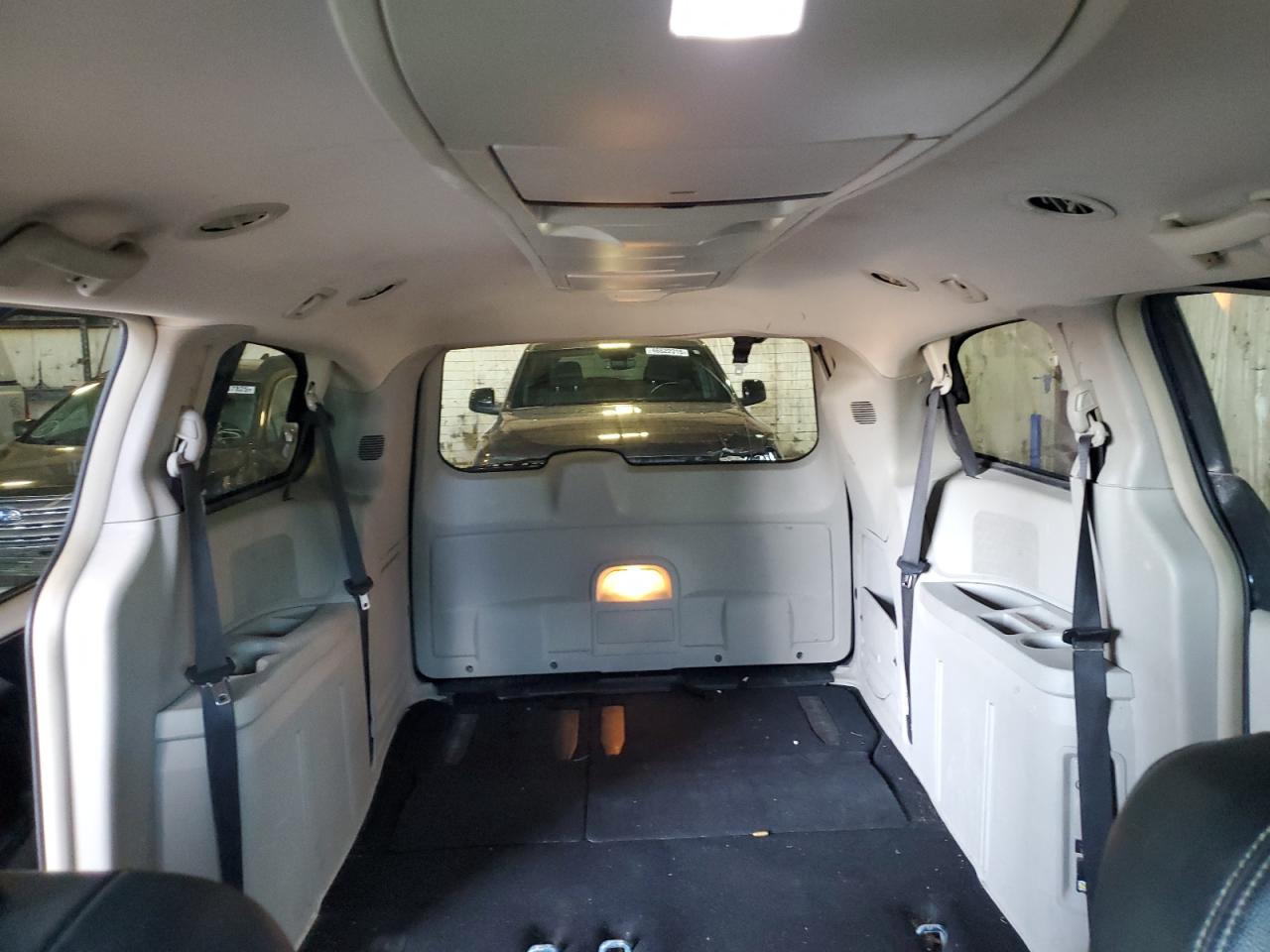 2016 Chrysler Town & Country VIN 2C4RC1BG0GR280761 Copart auction photo, mechanical / front end damage thumbnail 10