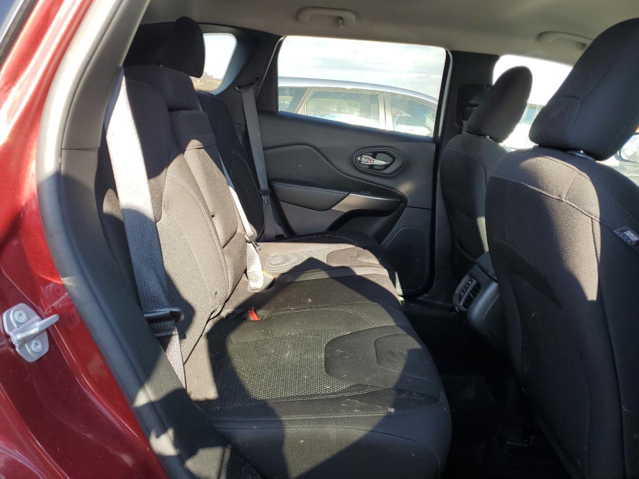 2019 Jeep Grand Cherokee VIN 1C4PJMCB3KD315340 Copart auction photo, all over / minor dent/scratches damage thumbnail 11