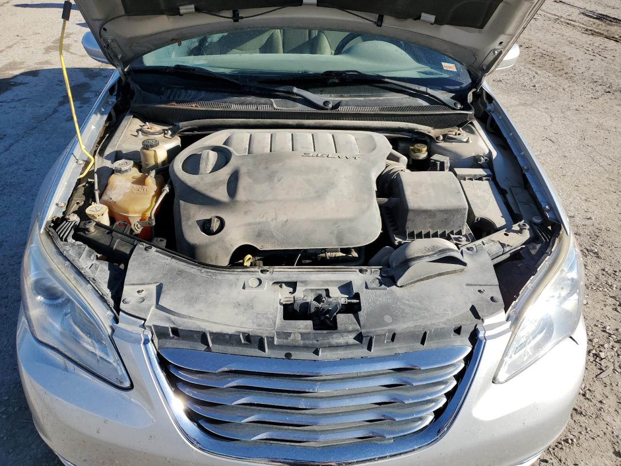2011 Chrysler 200 VIN 1C3BC1FG5BN614675 Copart auction photo, side / minor dent/scratches damage thumbnail 11