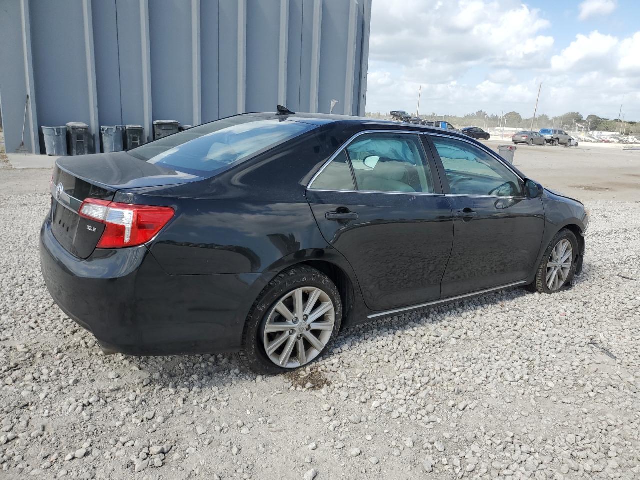 2012 Toyota Camry VIN 4T1BK1FK6CU504031 Copart auction photo, front end / minor dent/scratches damage thumbnail 3