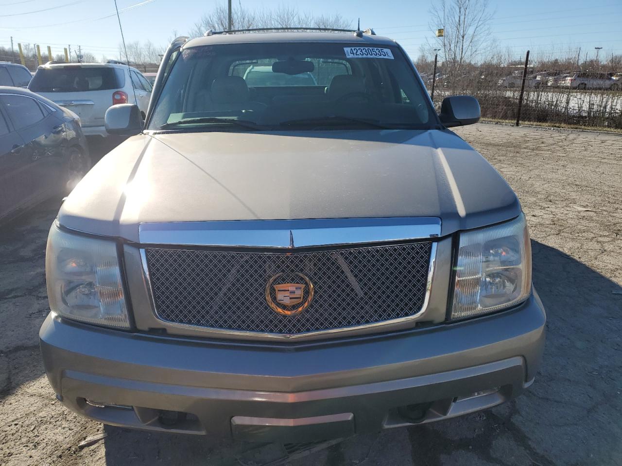 2002 Cadillac Escalade VIN 3GYEK63NX2G346057 Copart auction photo, side / front end damage thumbnail 5
